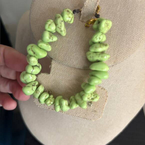 Green Beaded Bracelet - Picture 5 of 5